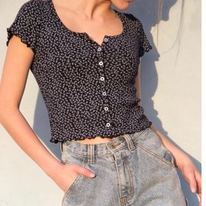 !SOLD! BRANDY MELVILLE NWT zelly ruffle top